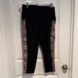 ZYIA Leggings in Black with Pink Leopard Accents